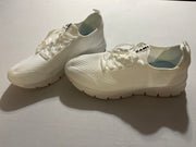 INYO Women's White Lightweight Sneakers - Size 10.5
